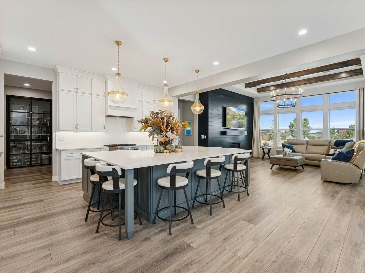 4772 Thorntree Ln - Photo 1