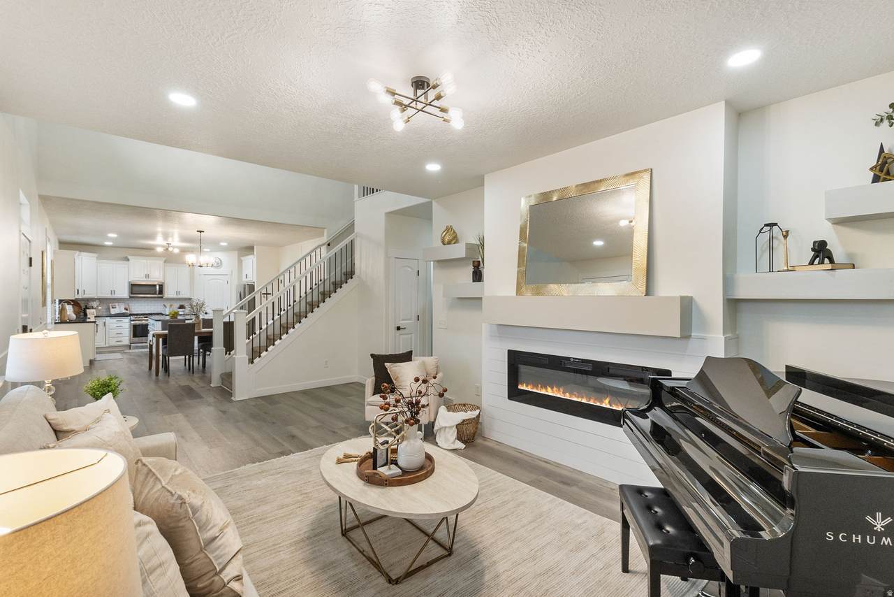 4694 Firmont Dr - Photo 1