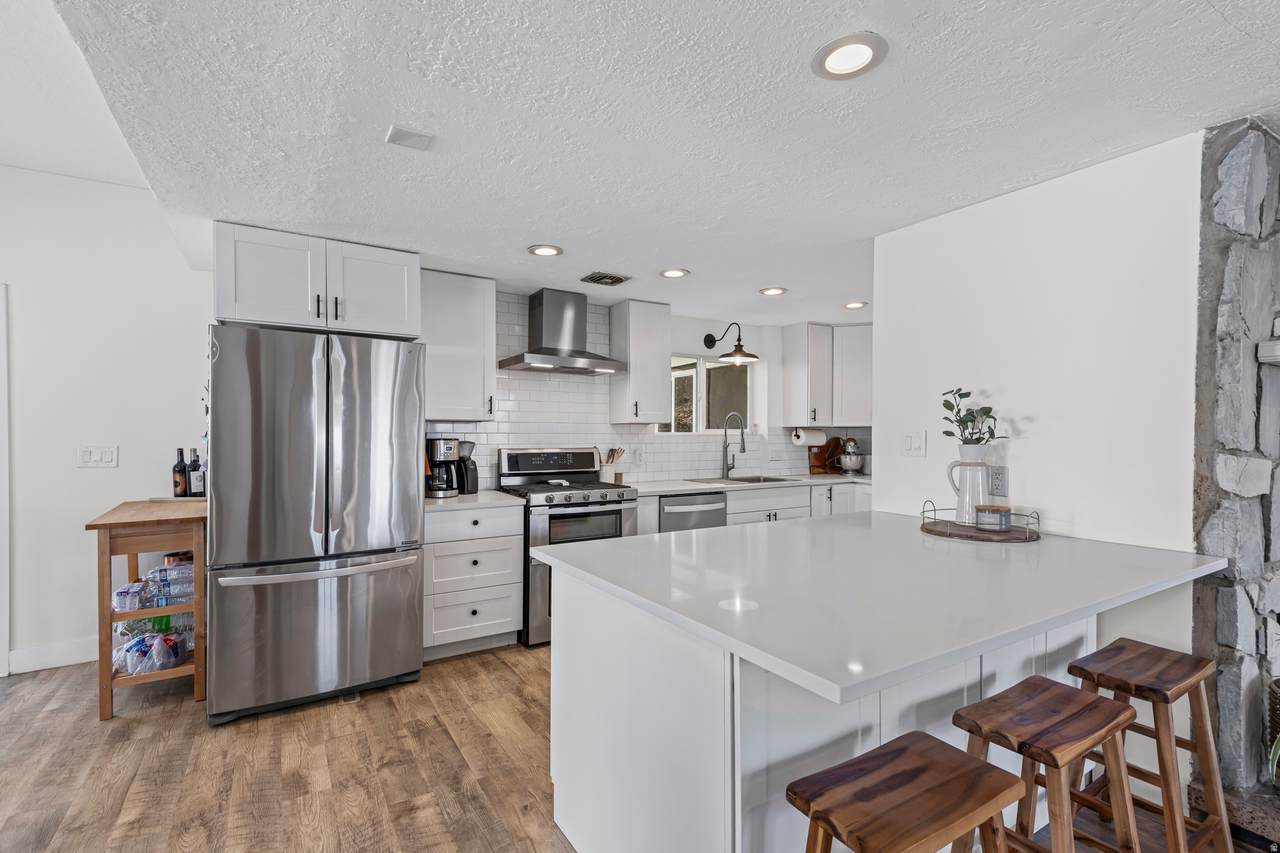 2913 Davis Blvd - Photo 1