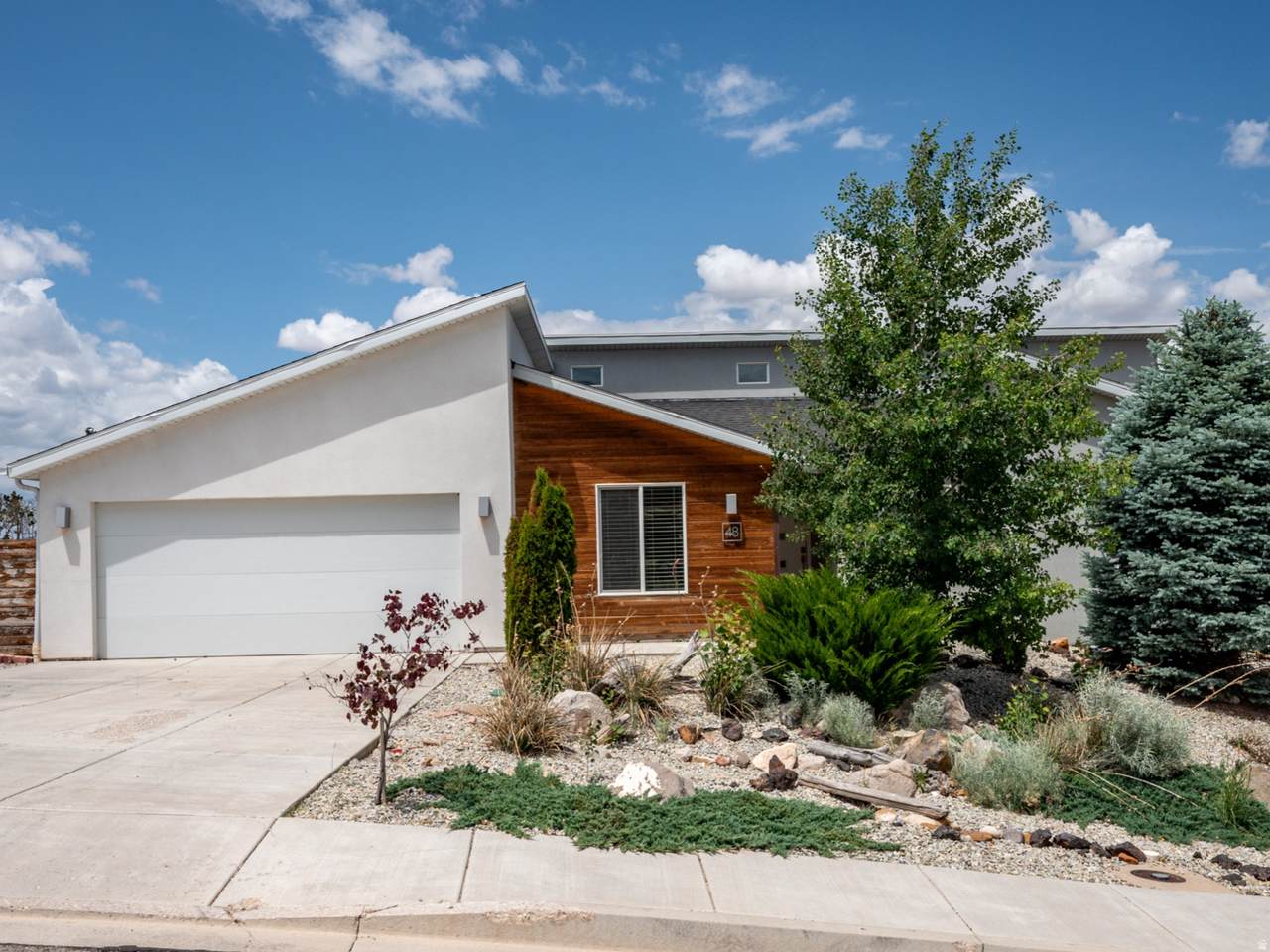 48 Cimarron Cir - Photo 1