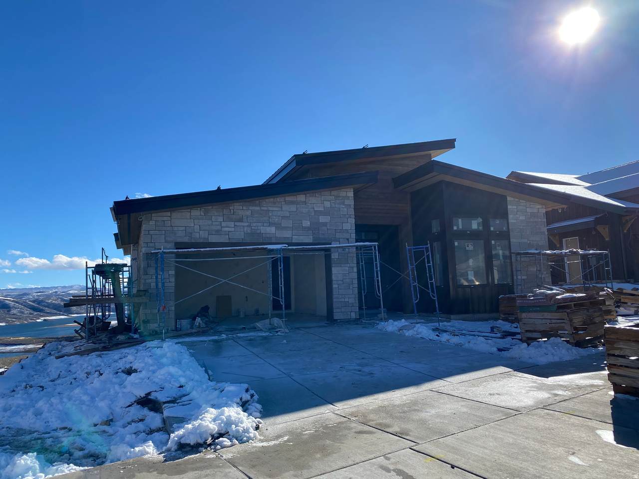 1561 Crystal View Ct - Photo 1