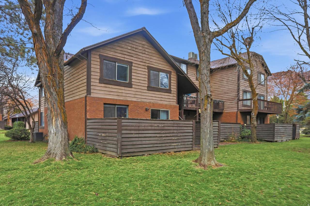 1120 Canyon Rd - Photo 1