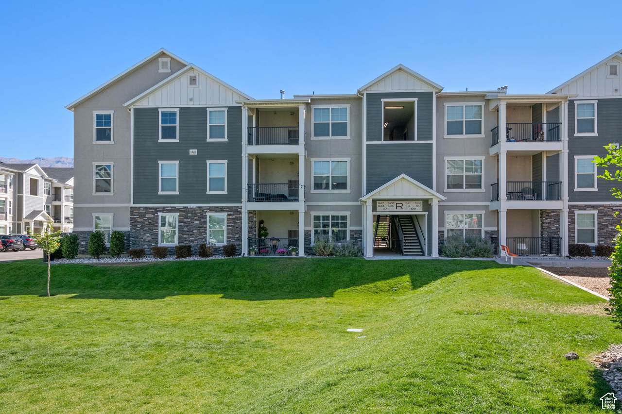 633 Sun Peak Dr - Photo 1