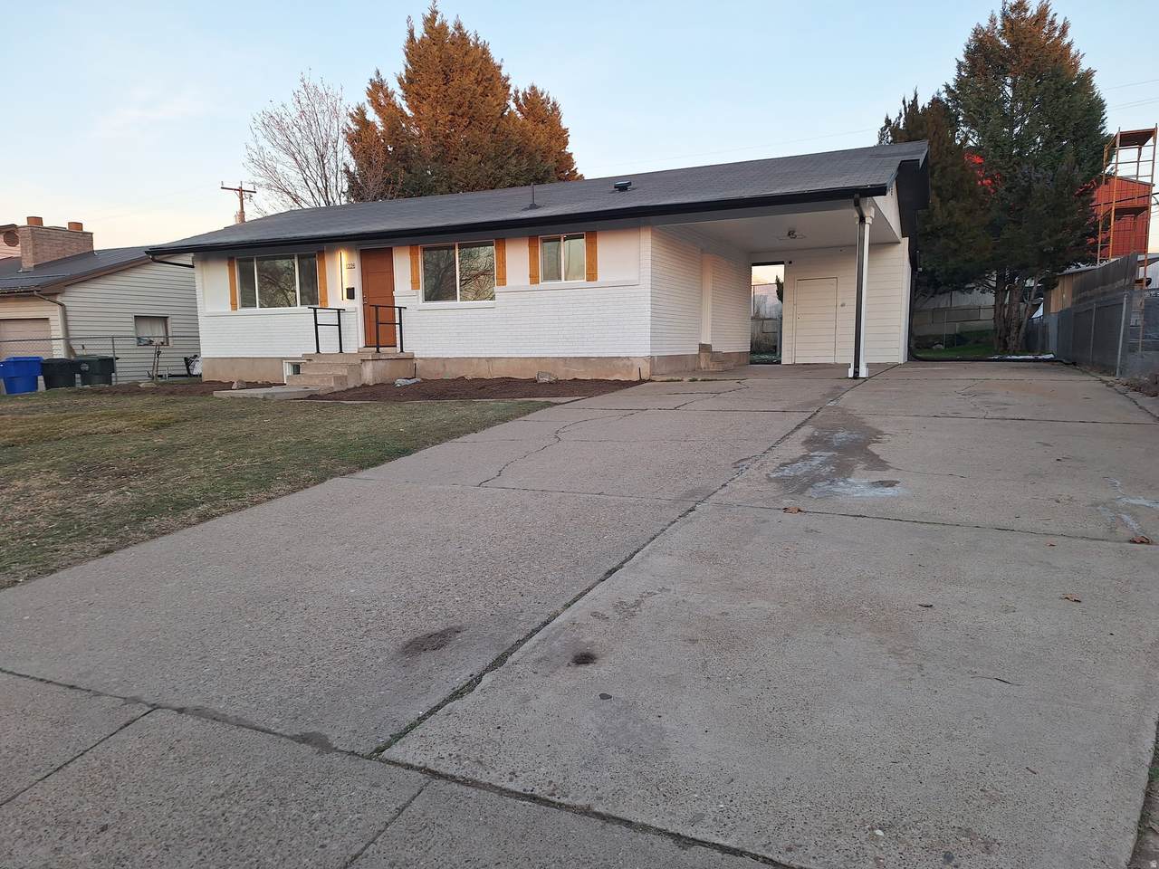 1226 450 - Photo 1