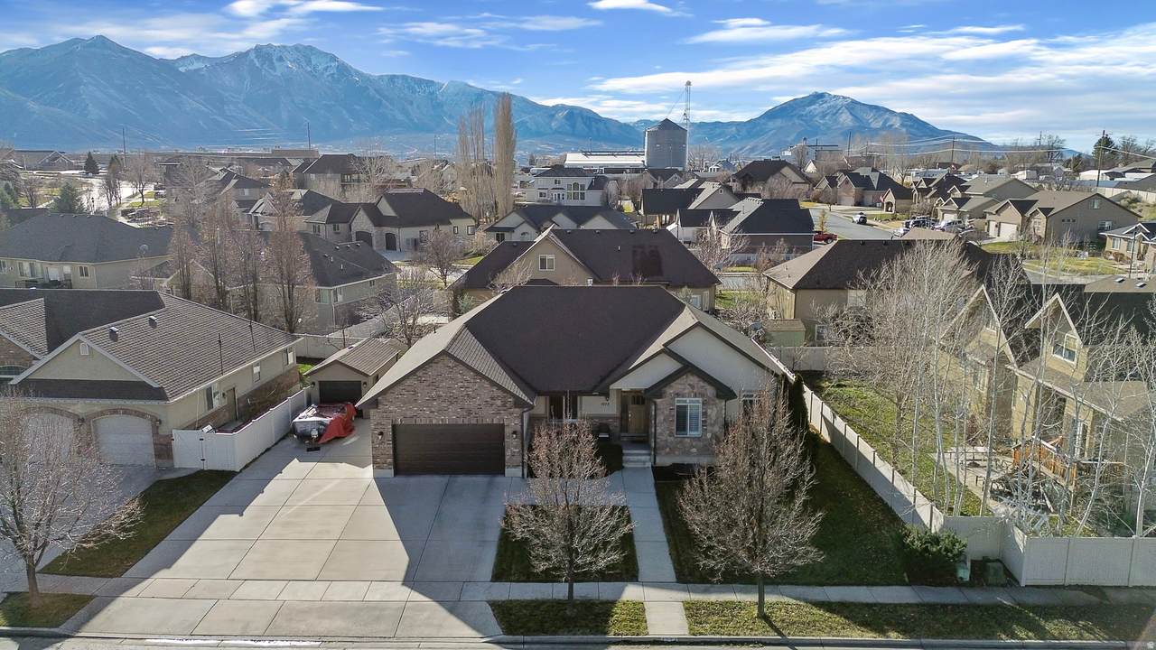 1073 River Ridge Ln - Photo 1