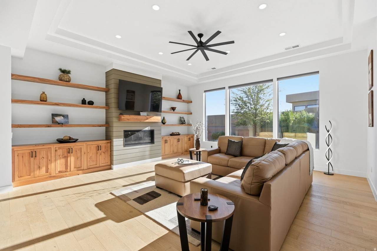 2197 Reserve Cir - Photo 1