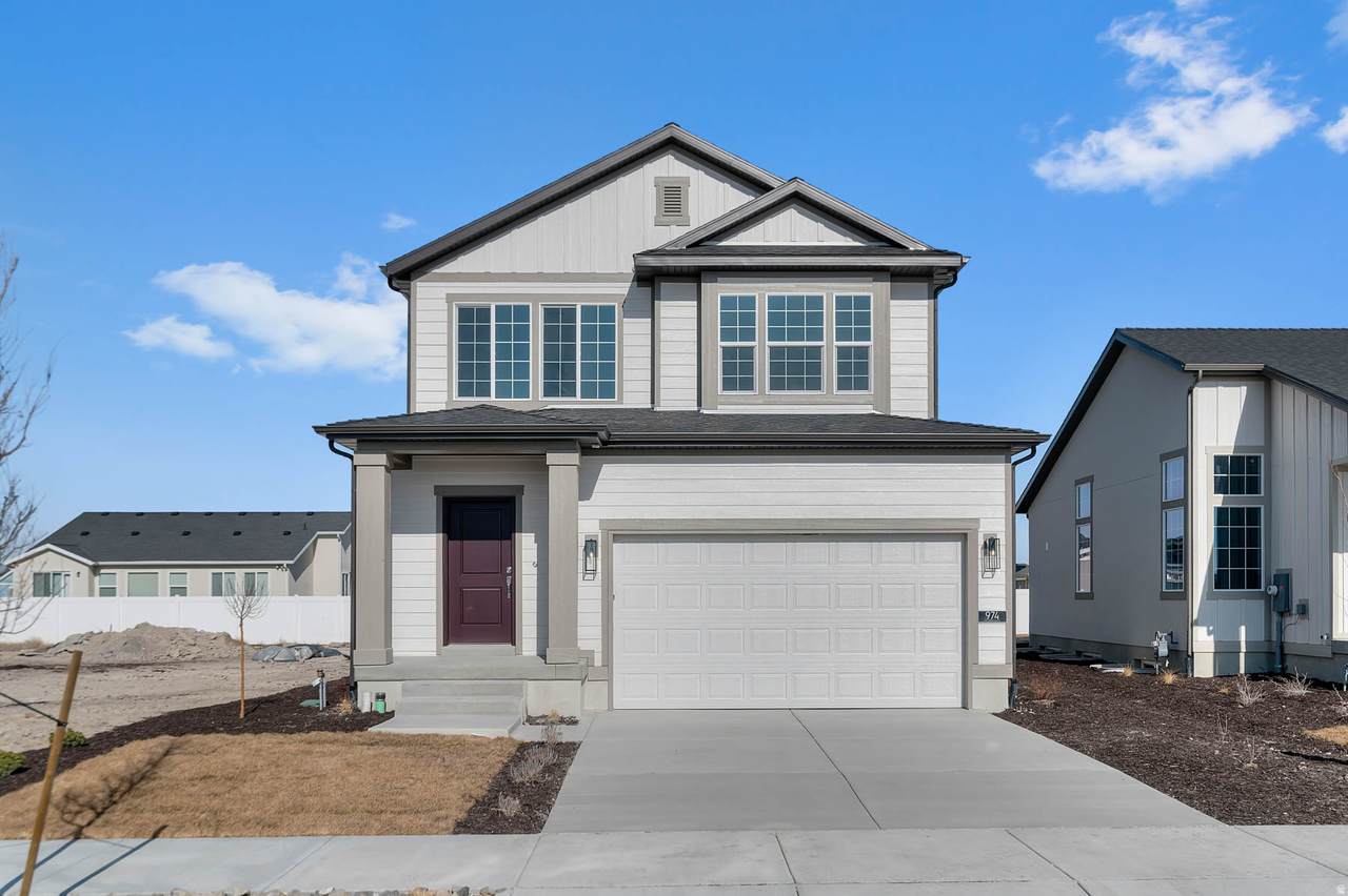 974 Peregrine Dr - Photo 1