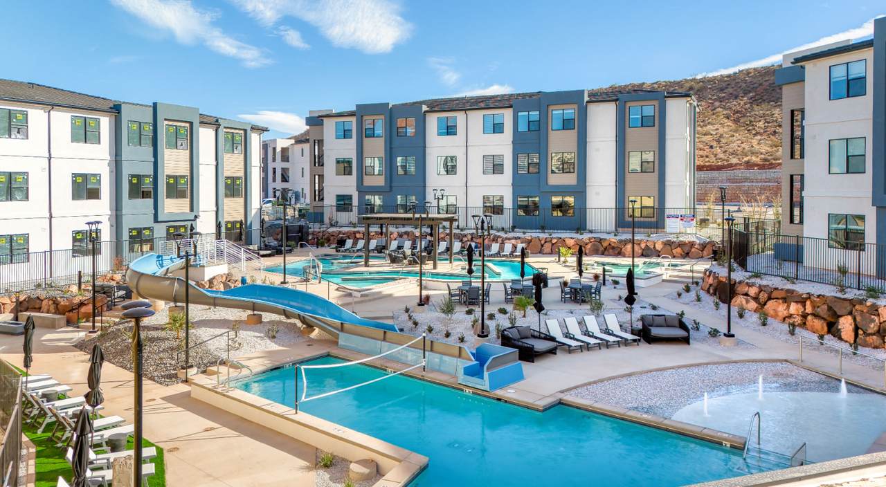 206 Chaparral Dr - Photo 1