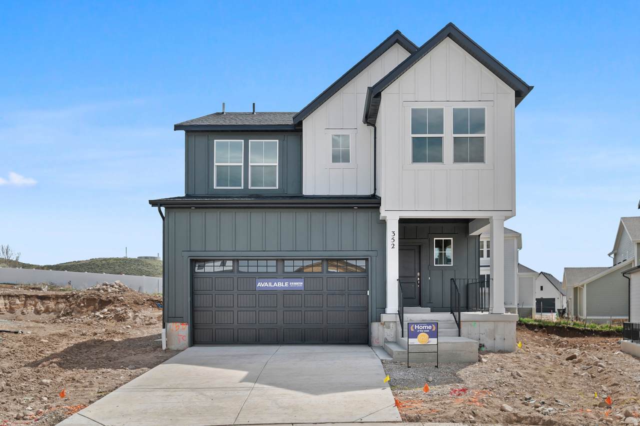 352 Sadie Ct - Photo 1