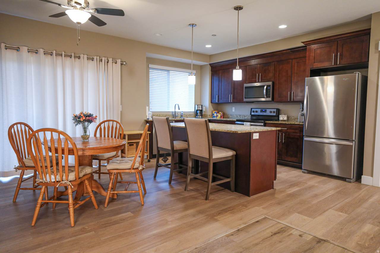 1225 Wolf Hollow Ln - Photo 1