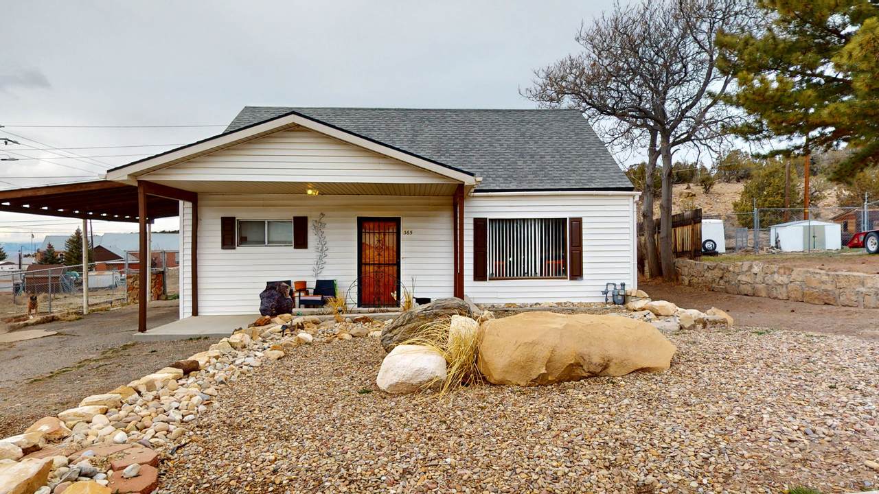 365 Edgehill Dr - Photo 1