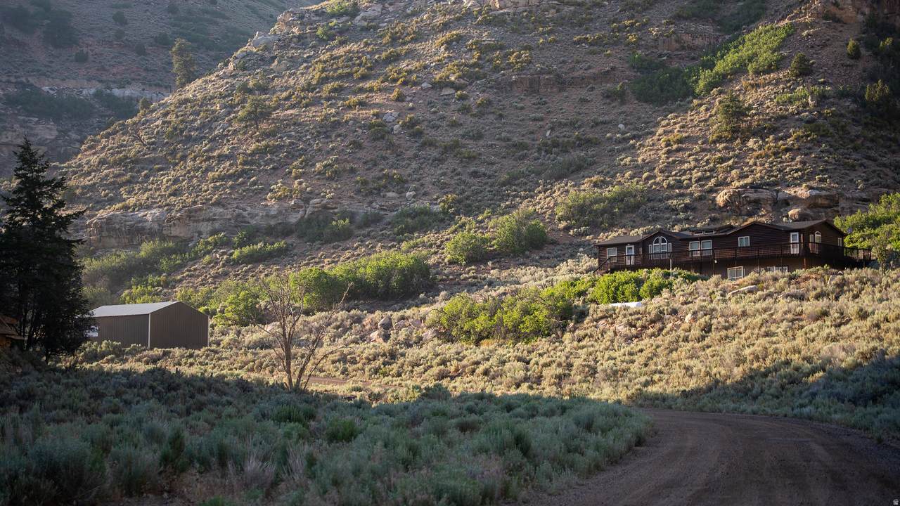 7500 Spring Canyon Rd - Photo 1