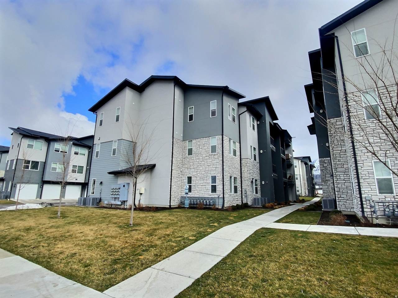 472 40 - Photo 1