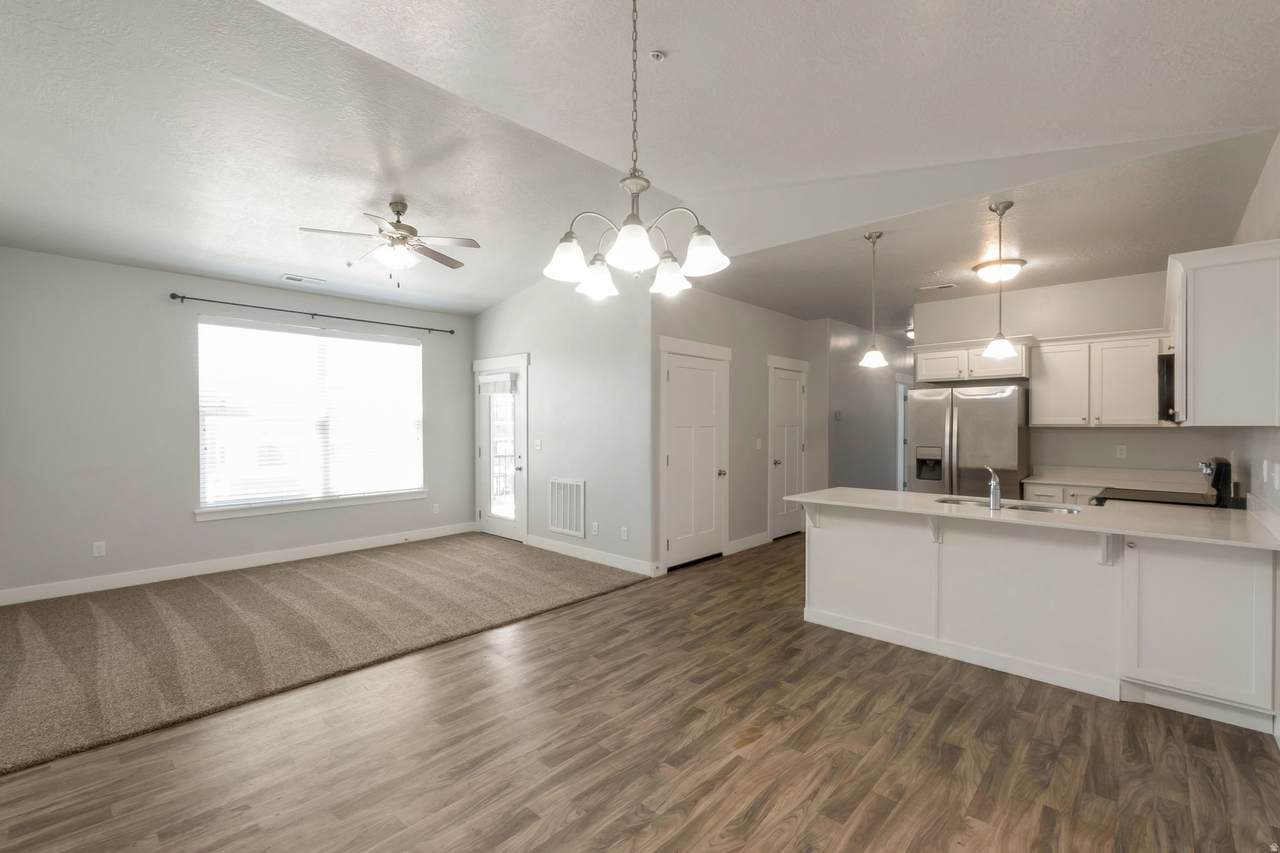 2196 Main St - Photo 1