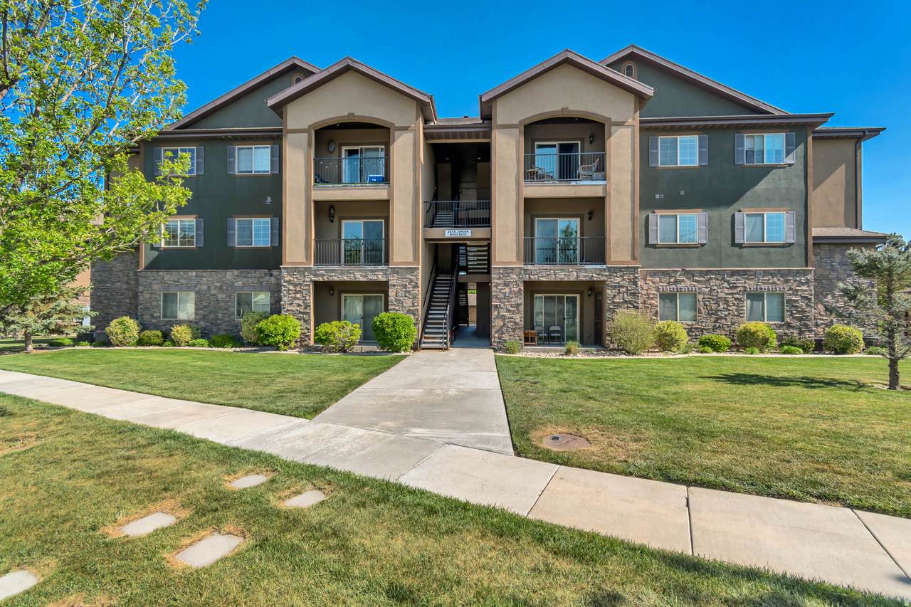 203 Jordan Ridge Blvd - Photo 1
