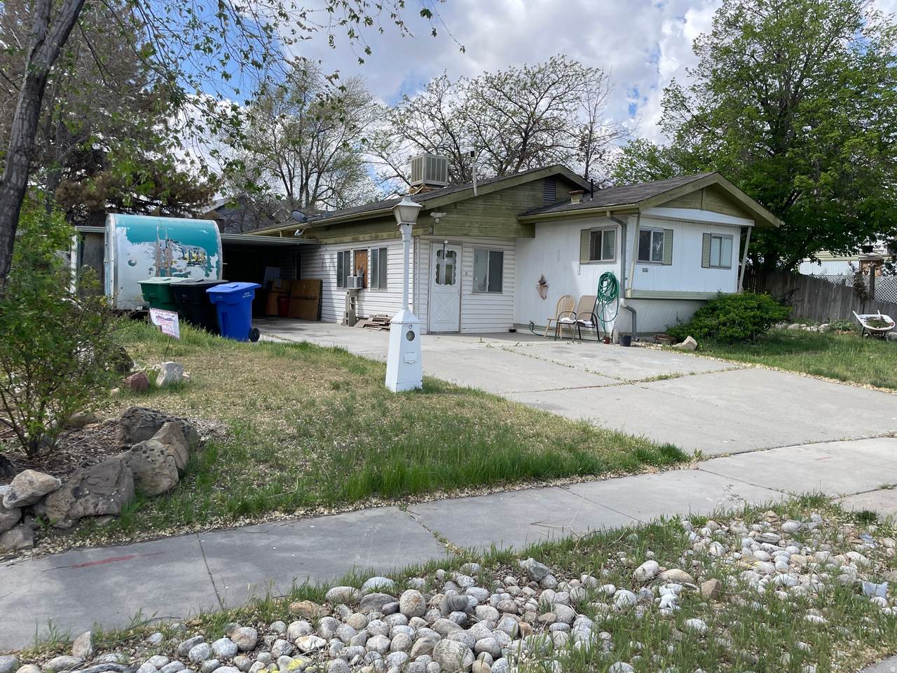 3951 Gentry Ln - Photo 1