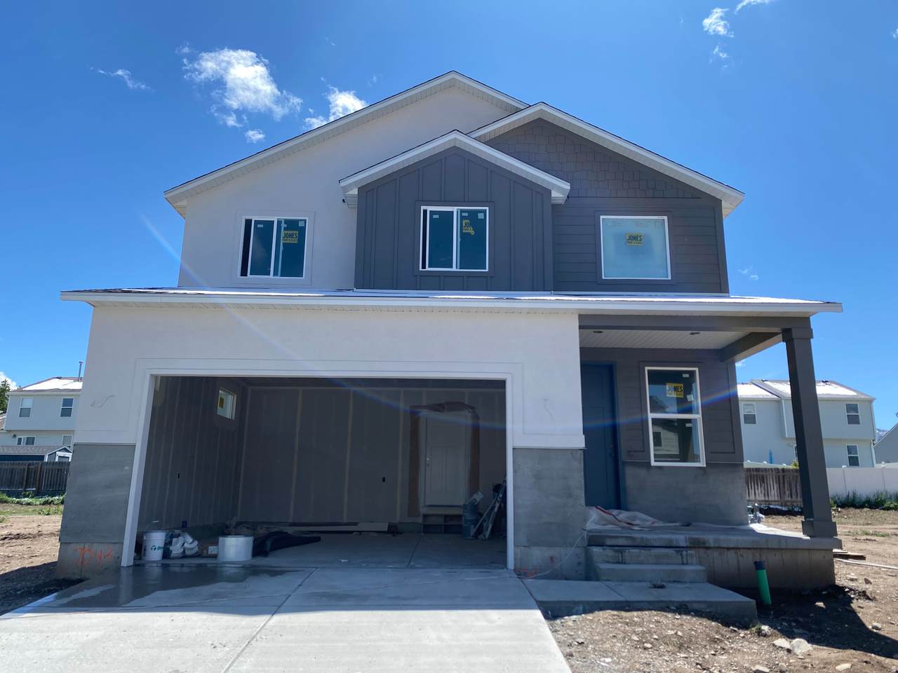 377 Sapphire Dr - Photo 1