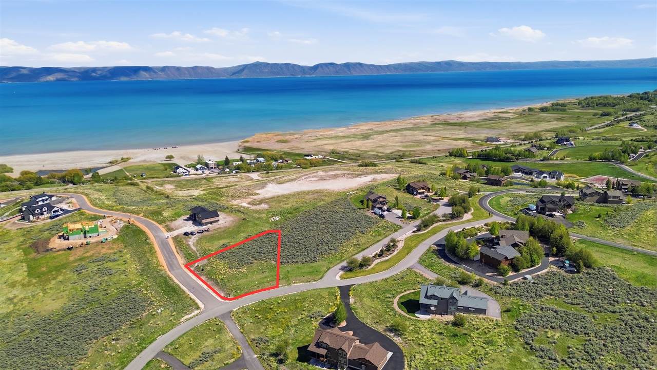 100 Lotus Dr - Photo 1