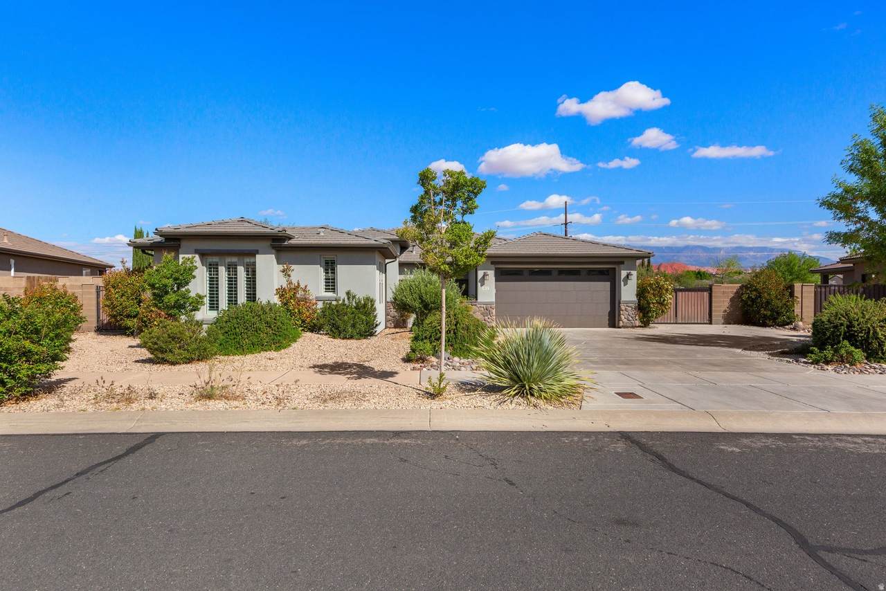 411 Highland Pkwy - Photo 1