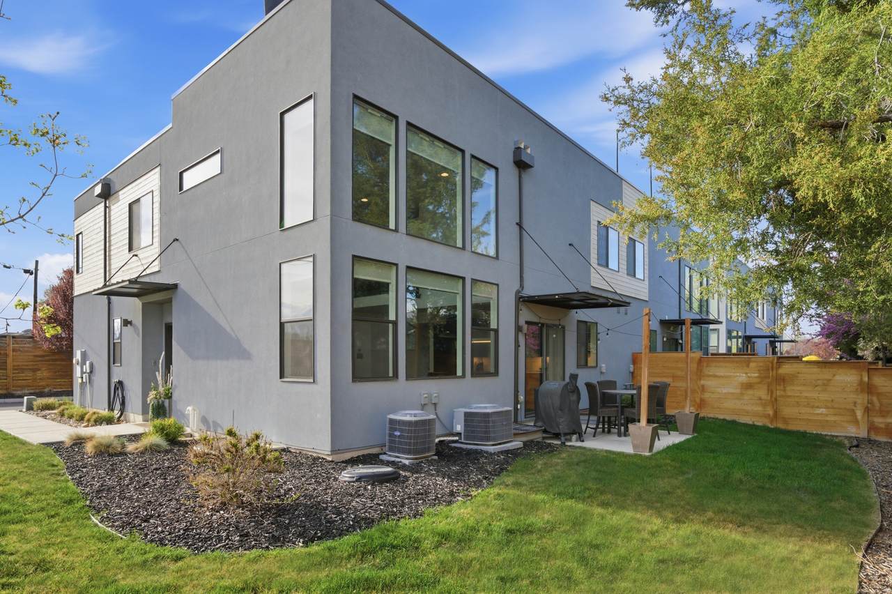 4529 Bleecker Pl - Photo 1