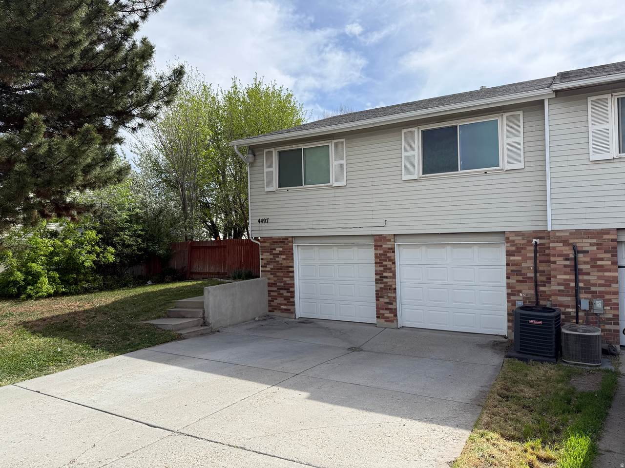 4497 Edgeware Ln - Photo 1