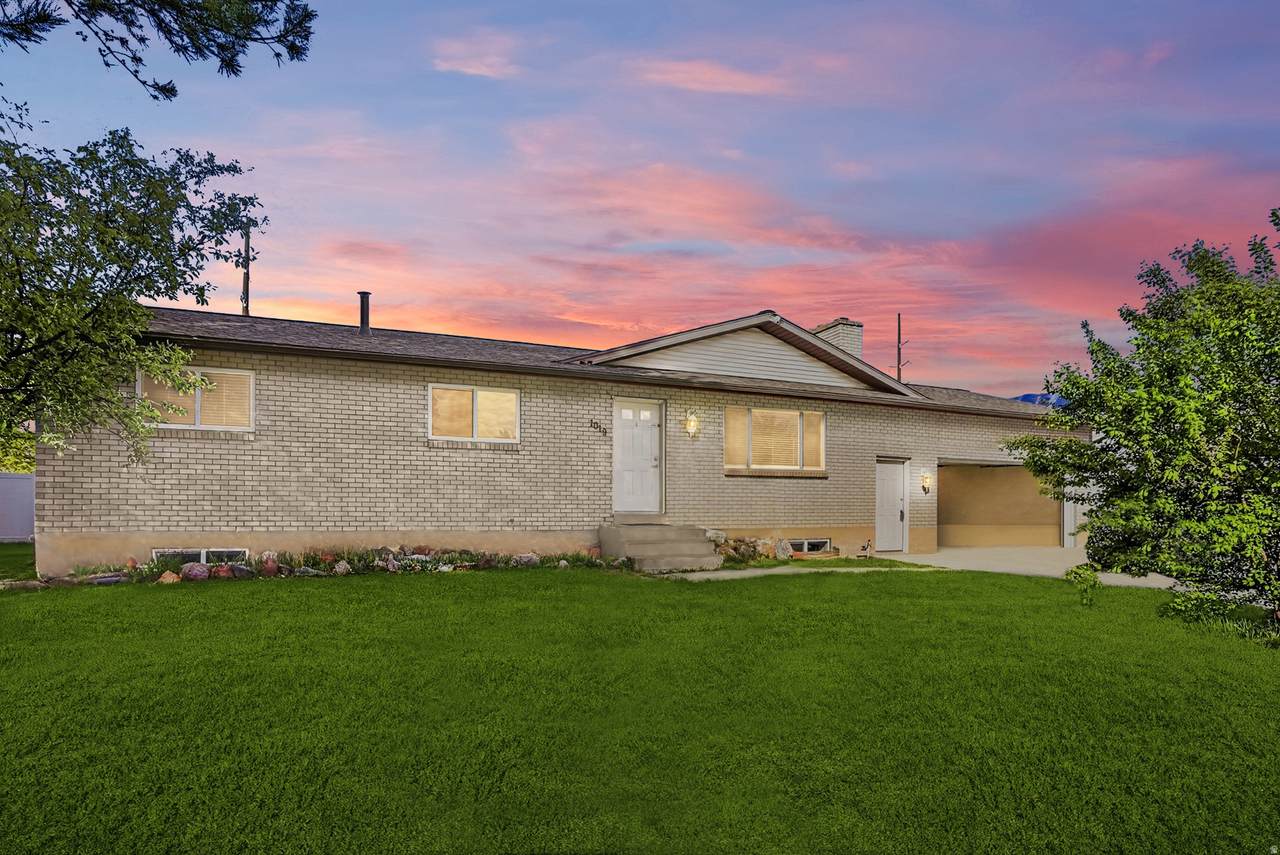 1019 Maple Dr - Photo 1