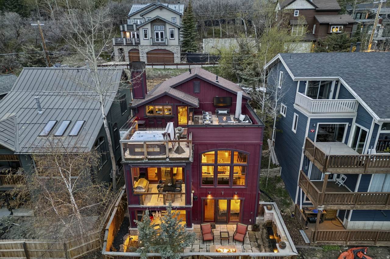 226 Norfolk Ave - Photo 1
