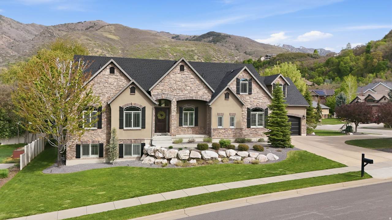 8230 Deer Run Way - Photo 1