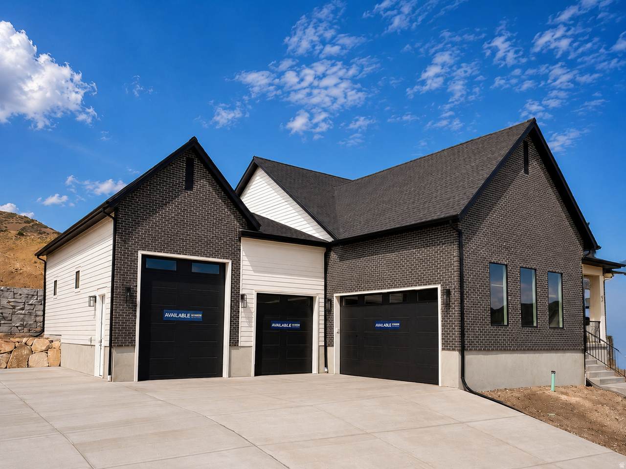 54 Talisman Ave - Photo 1