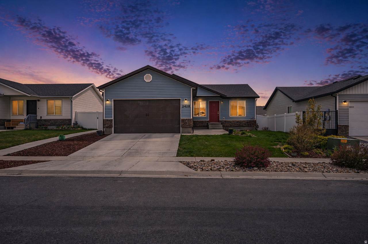 2428 Jim Bridger Dr - Photo 1