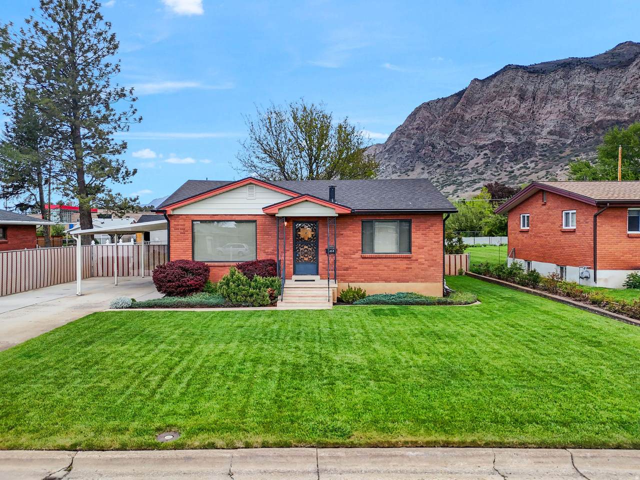1358 Cross St - Photo 1