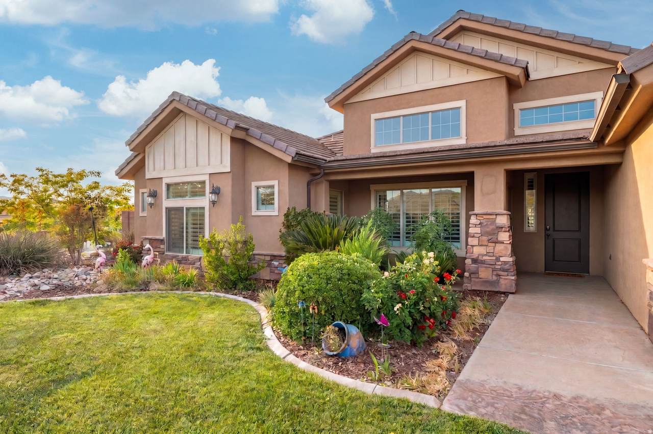 2893 Carmine Dr - Photo 1