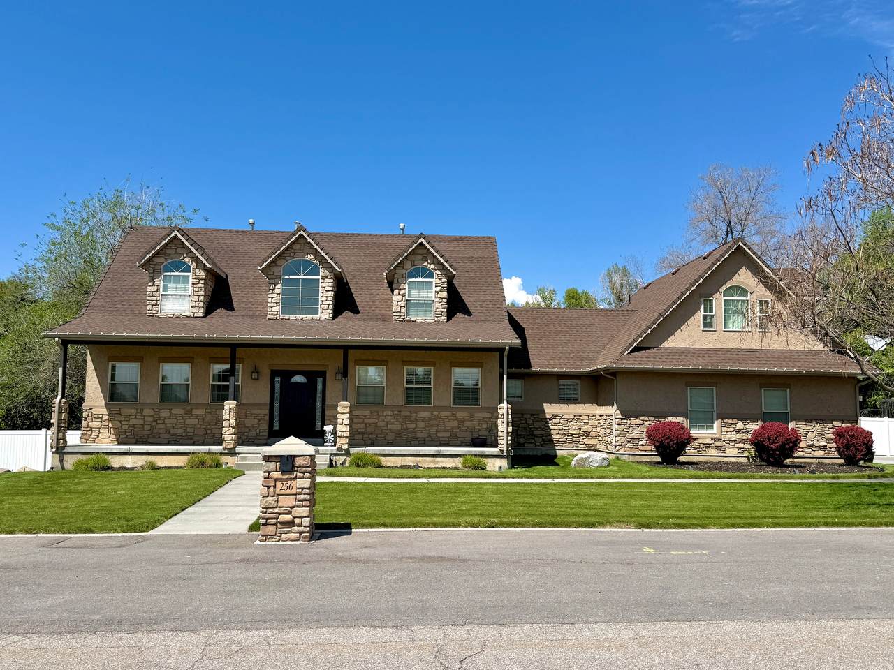 256 380 - Photo 1