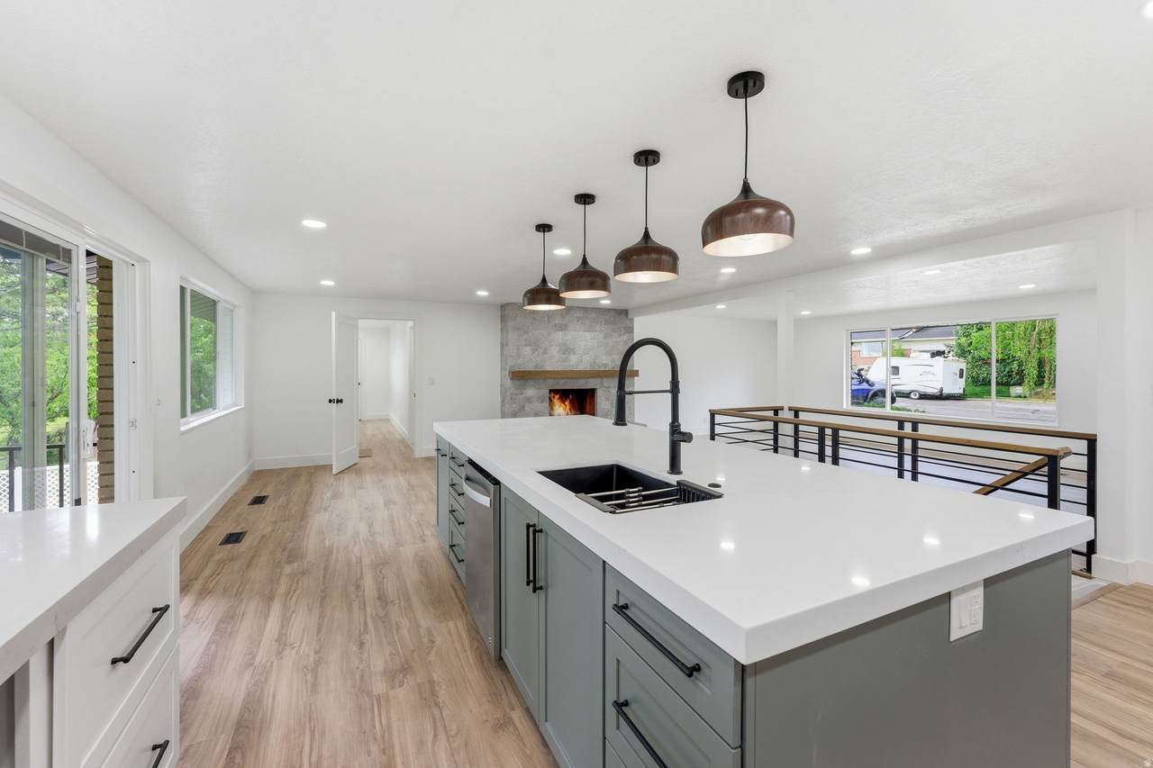 871 Bonita Way - Photo 1