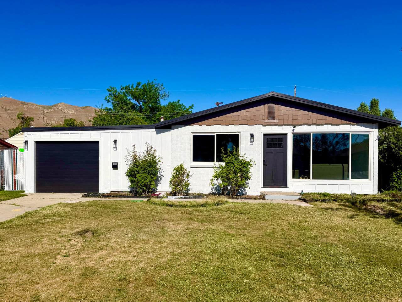 1028 Nocturne Dr - Photo 1