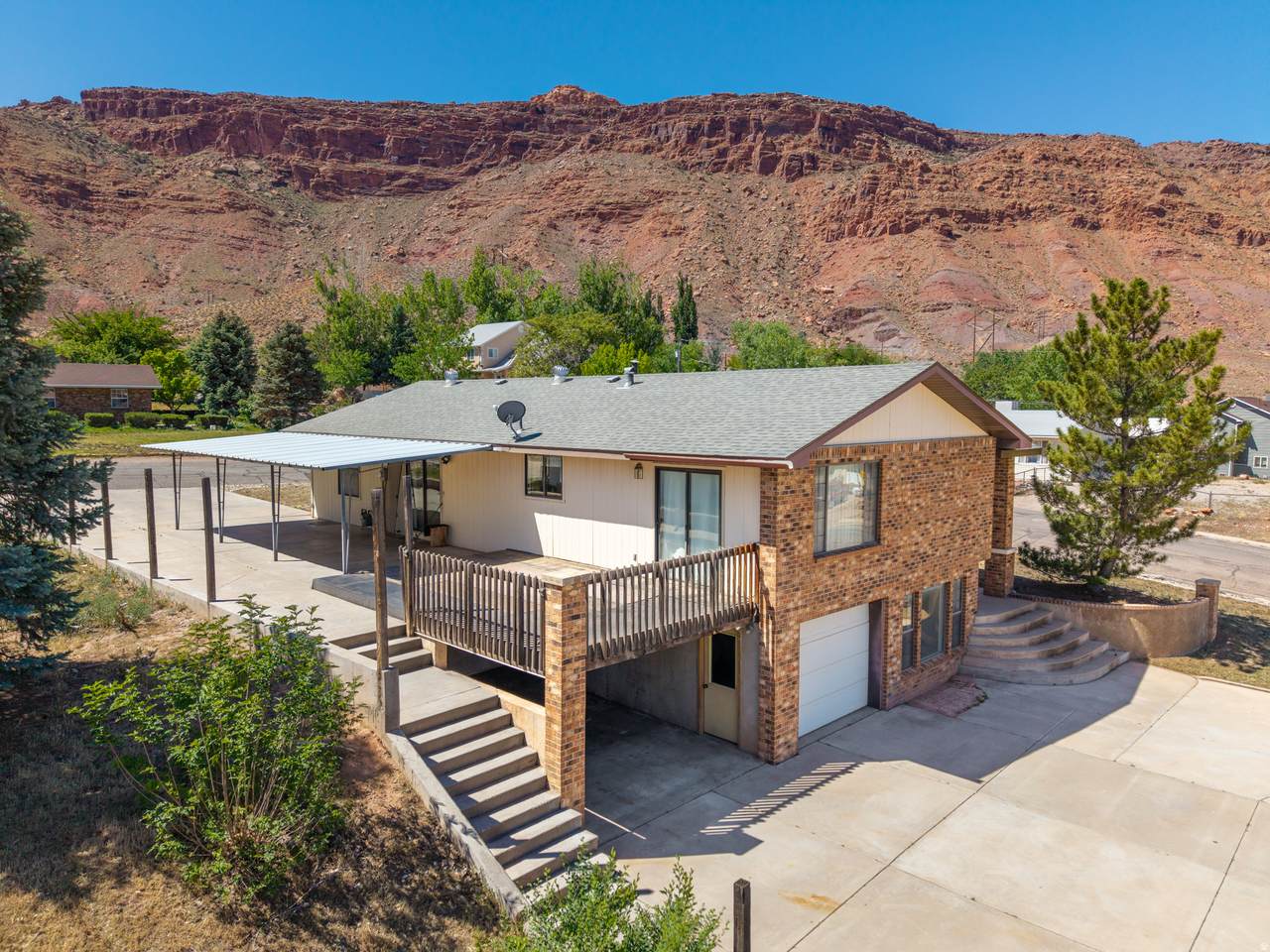 1225 Boulder Ave - Photo 1