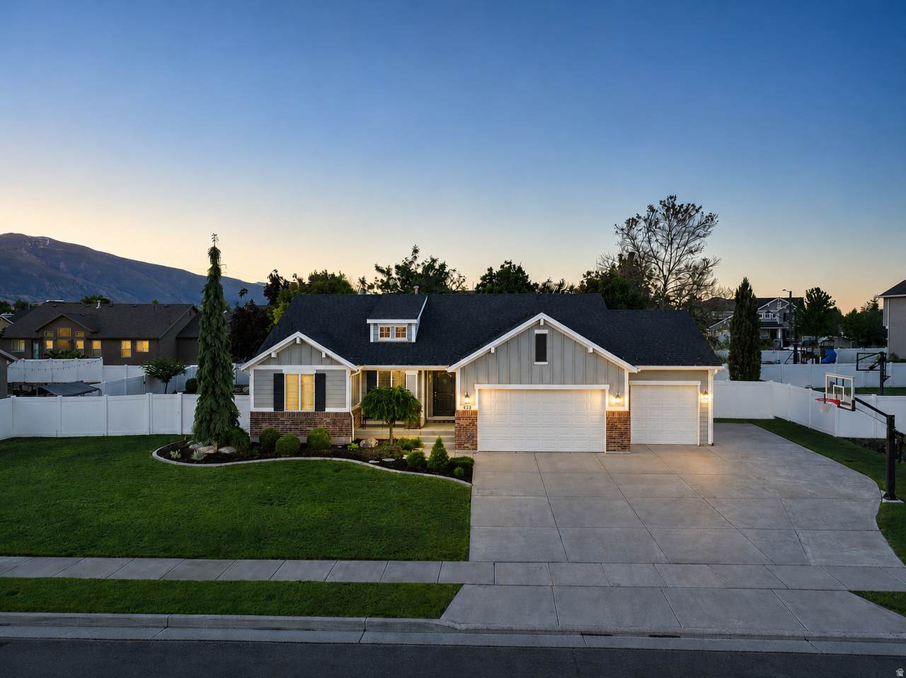 423 Cornfield Cir - Photo 1