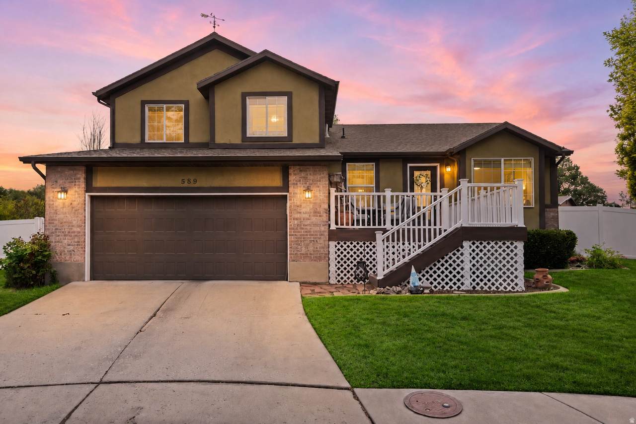 589 Riverwalk Dr - Photo 1