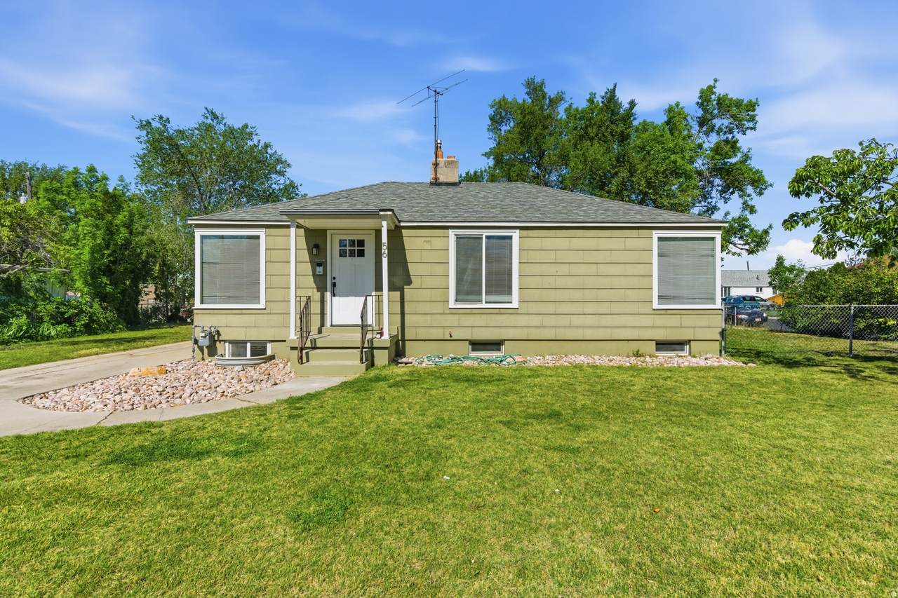 56 Wilson Ave - Photo 1