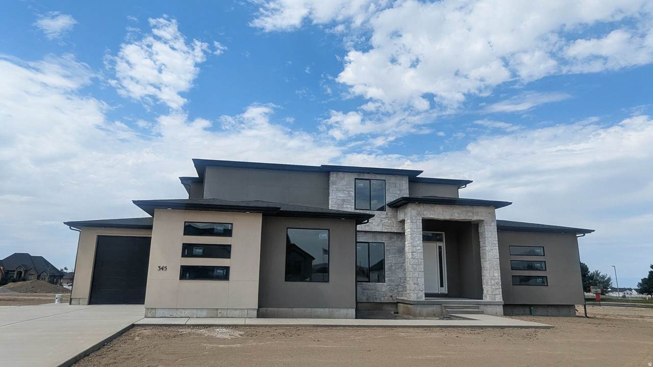 345 Dutton Ct - Photo 1