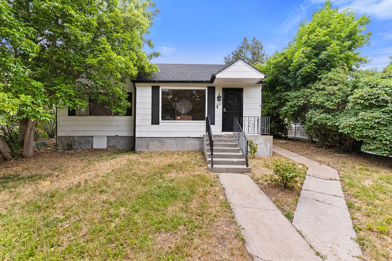 2168 Tyler Ave - Photo 1