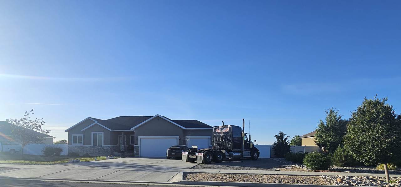 827 Sunset View Rd - Photo 1