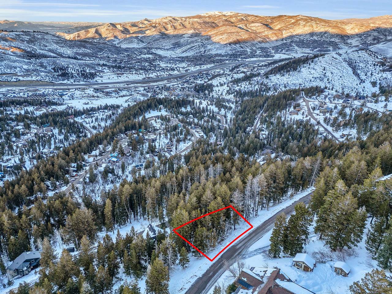 475 Matterhorn Dr - Photo 1