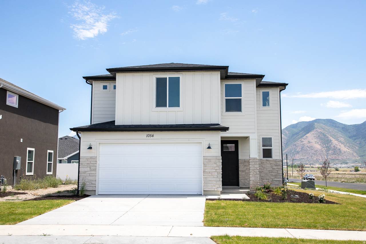 1054 1110 W LOT #37 - Photo 1
