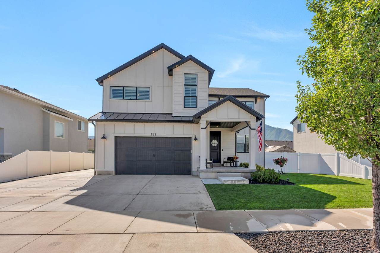 252 Sunrise Ranch Dr - Photo 1
