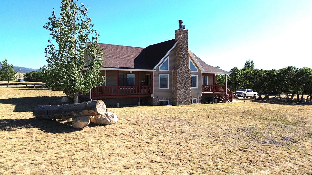 10975 17050 - Photo 1