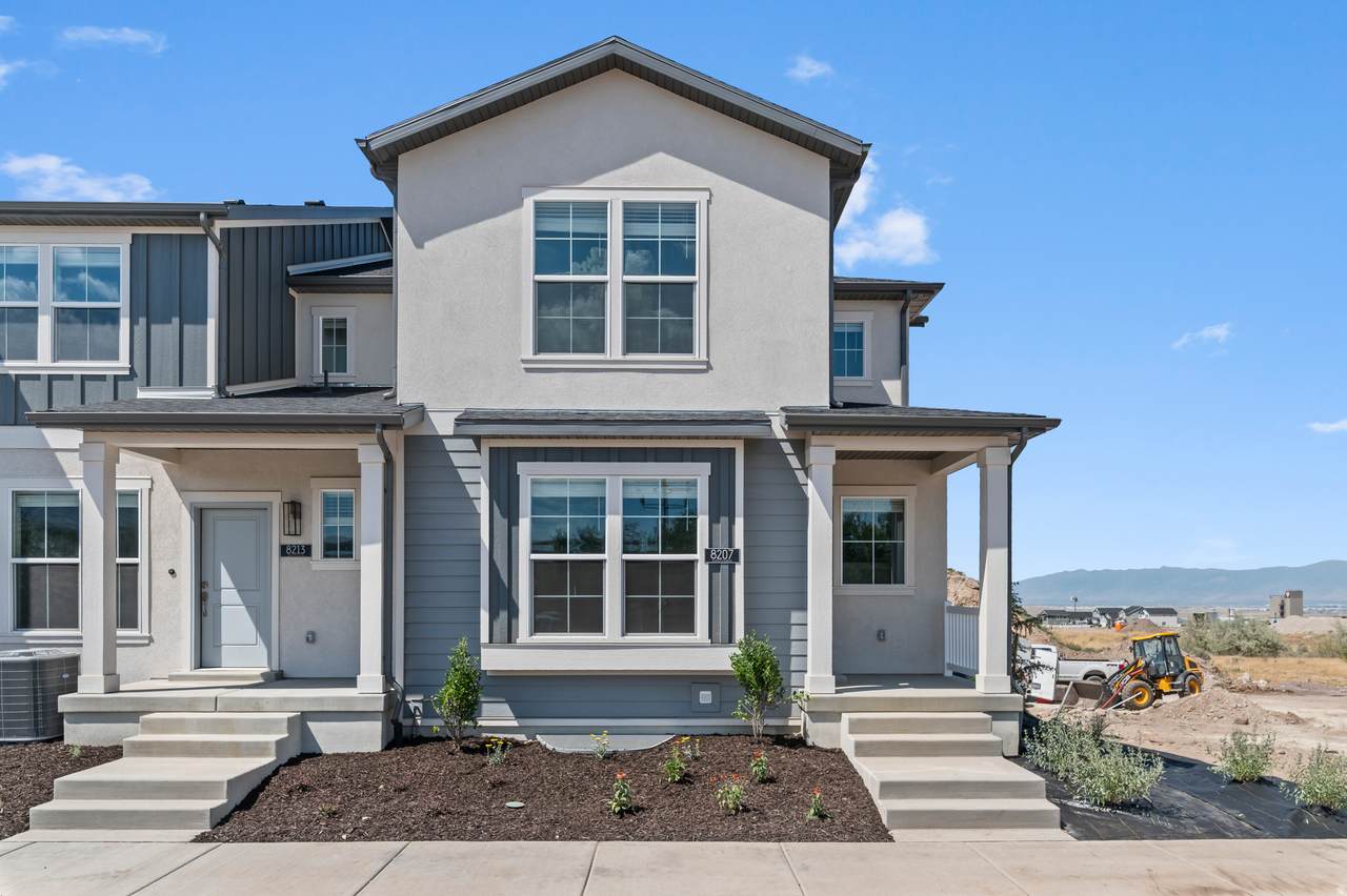 8207 Madison Peak Way - Photo 1
