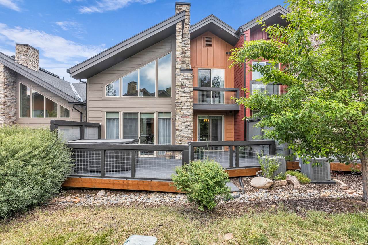 8117 Courtyard Loop - Photo 1
