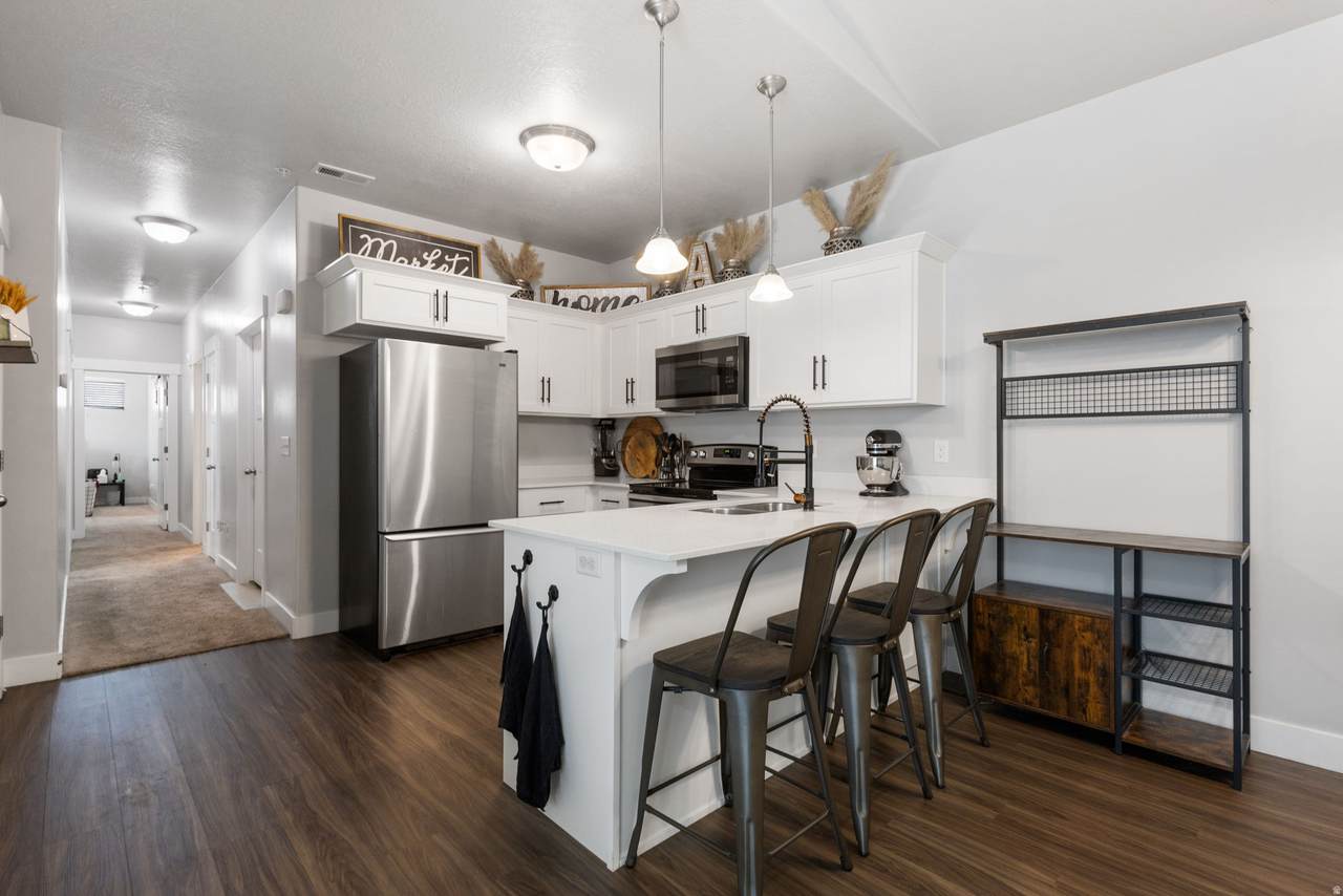 4243 Mckellen Dr - Photo 1