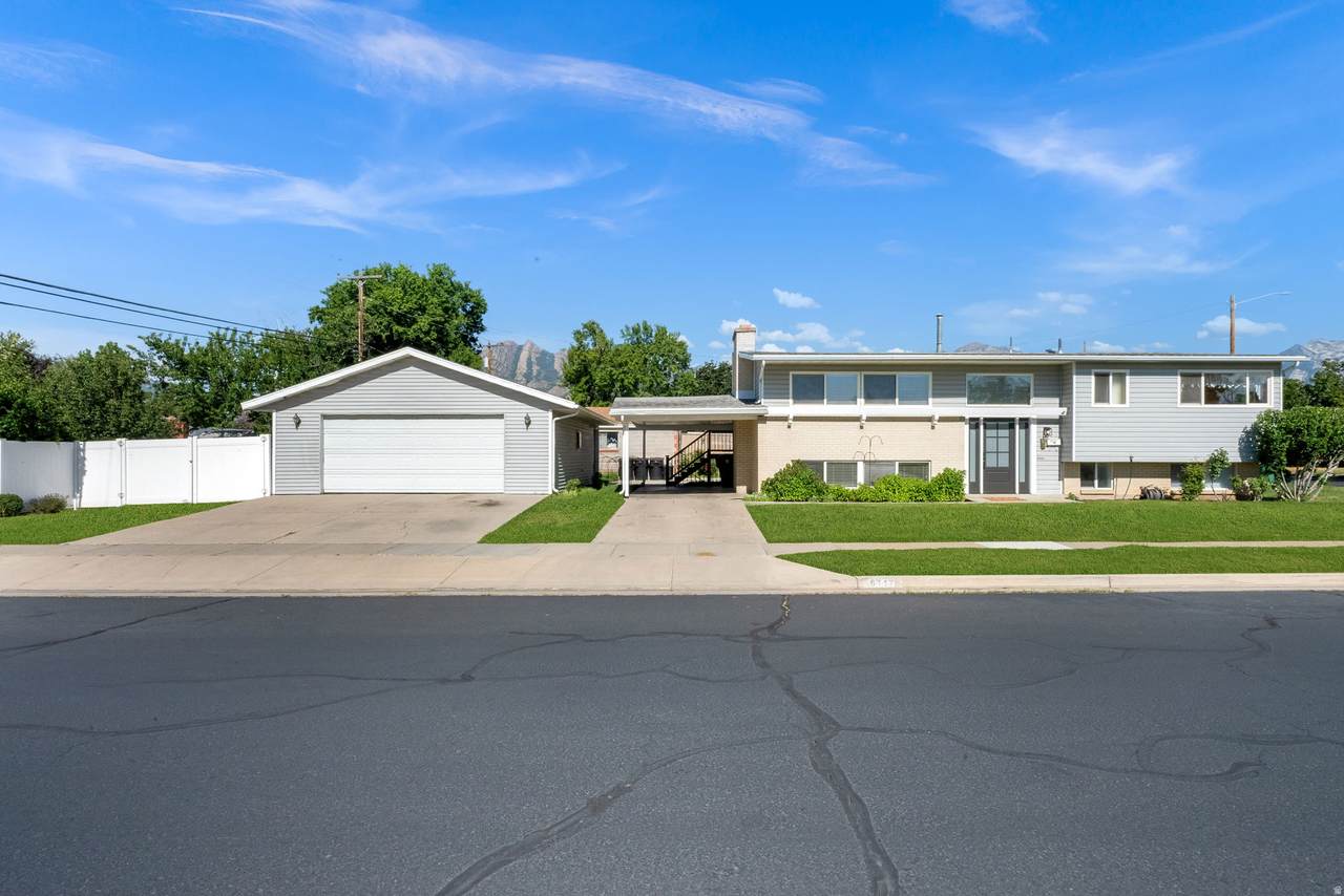 6117 Glen Oaks St - Photo 1